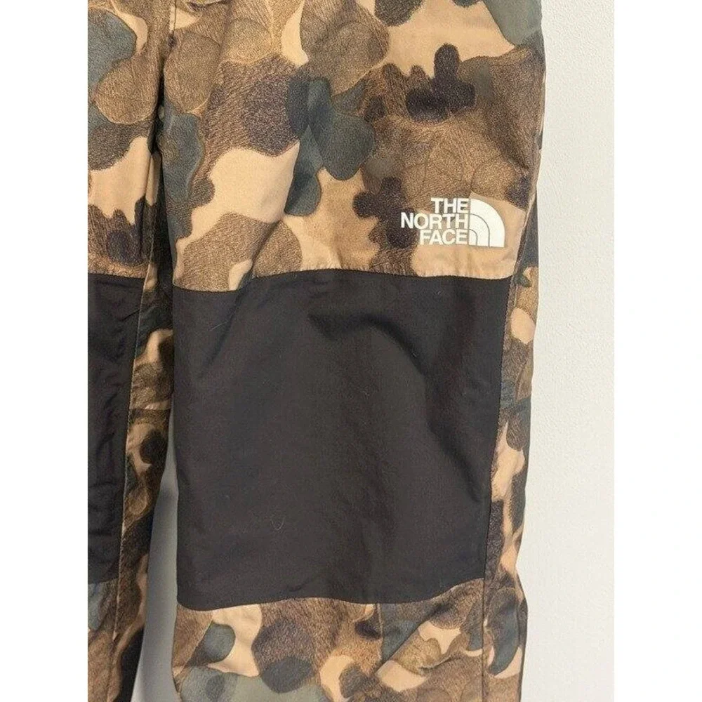 The North Face Dryvent Camo Ski Snow Pants EZ Grow Boys Size M 10